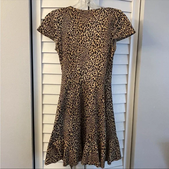 H&M Divided Brown Animal Print Wrap Dress Womens Size 0 Cheetah Leopard - Picture 2 of 3